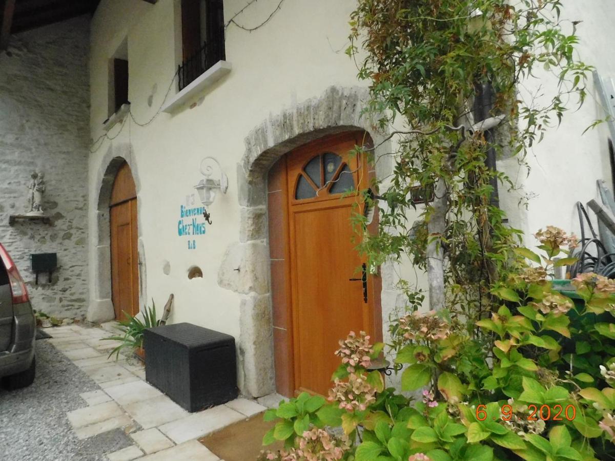 Chez Nous. B & B Bassy 외부 사진